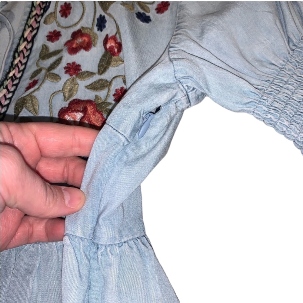 MISS ME: Denim Floral Embroidery Long Sleeve Blouse Size Small - Picture 10 of 13